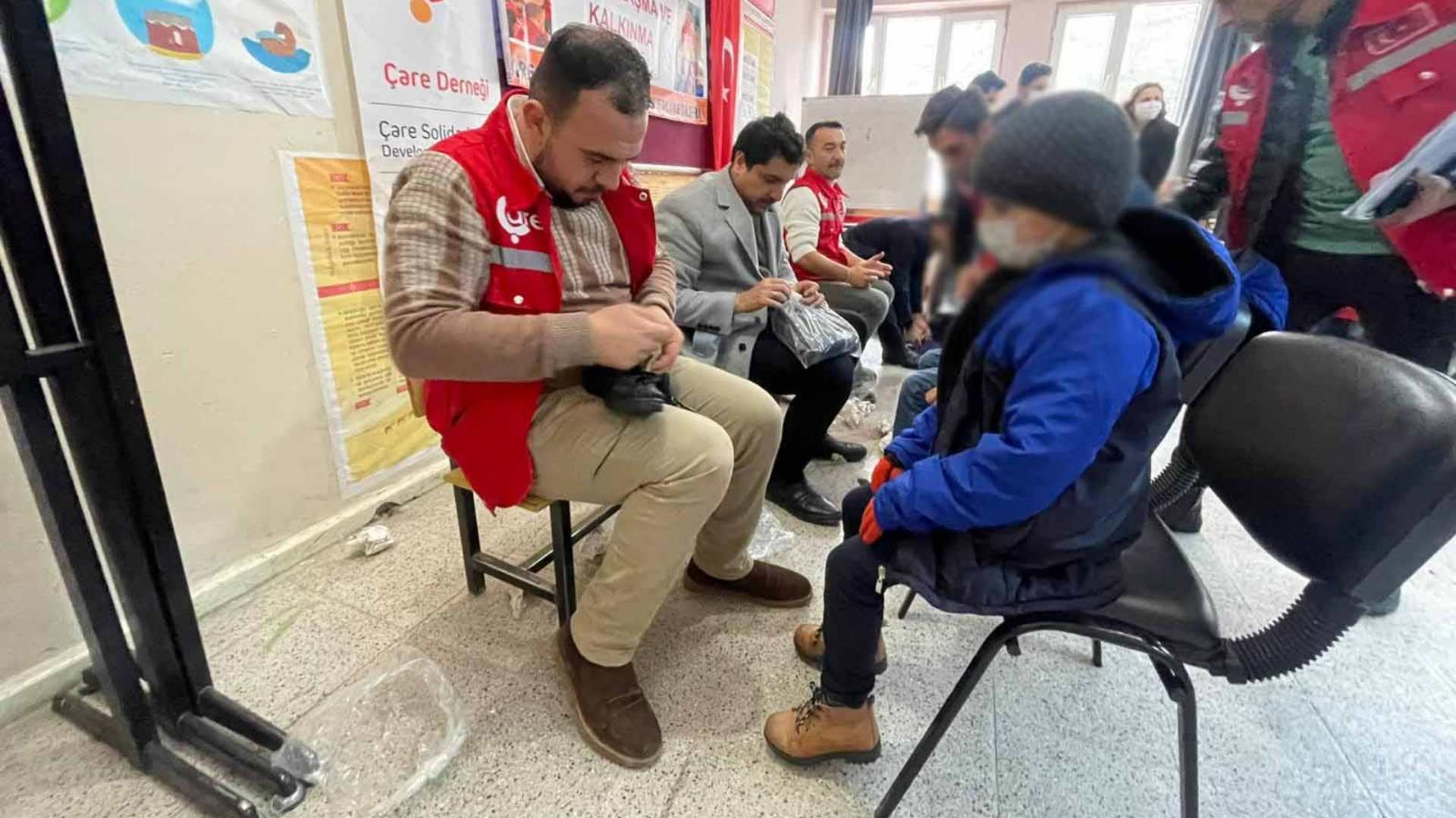 Elâzığ, Köy Okulu Öğrencilerine Kış Yardımı